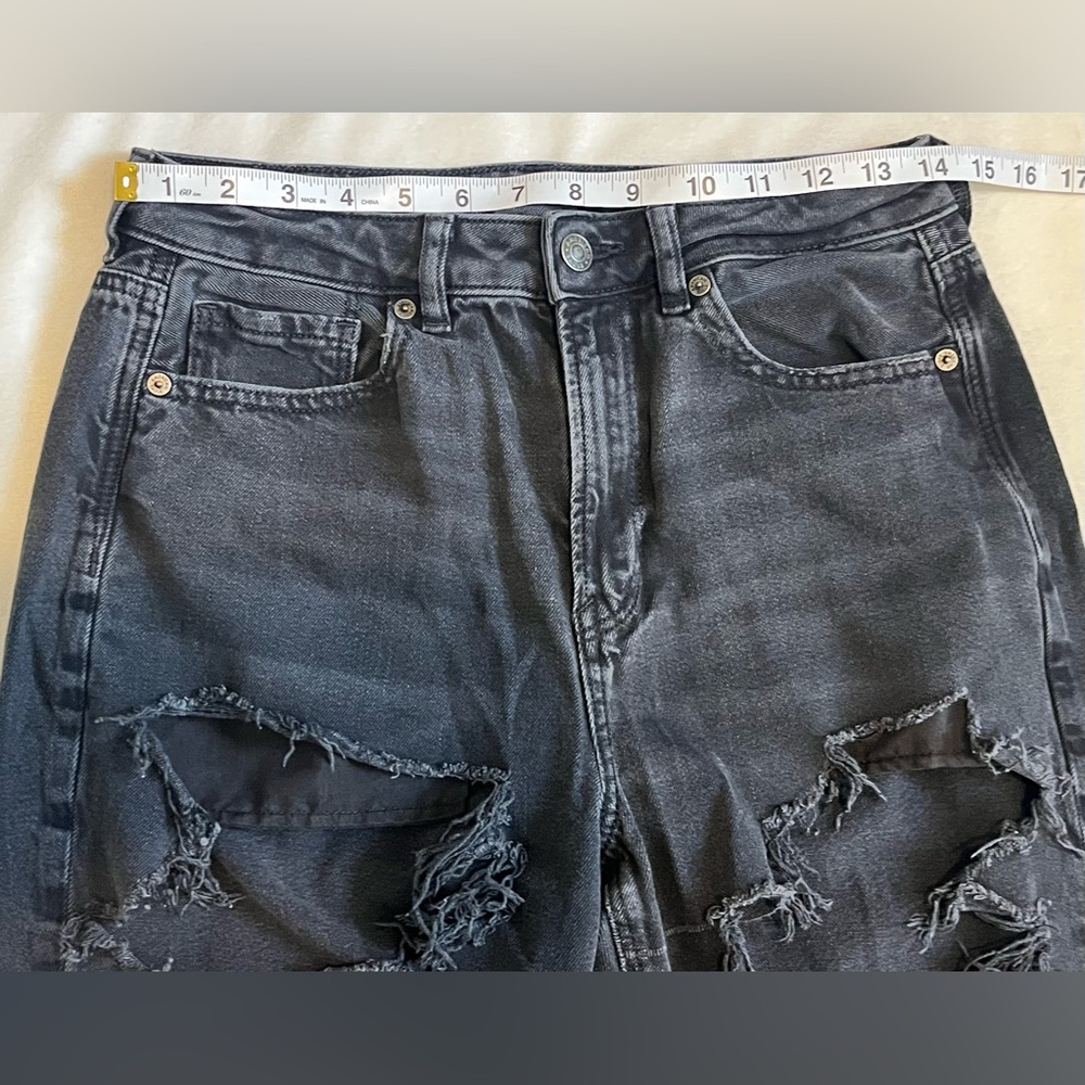 American Eagle Mom Jeans Relaxed Distressed Women’s Black Jeans Size 6 - Picture 5 of 16